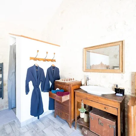 L'eden Chambre D'hotes Avec Jacuzzi Et Massages فندق مبيت وإفطار